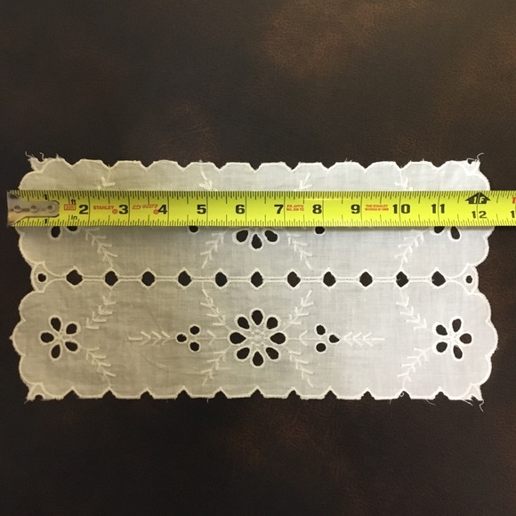 Vintage Handmade White Eyelet Dresser Scarves Embroidered Set of 3 Rectangular - Picture 6 of 6